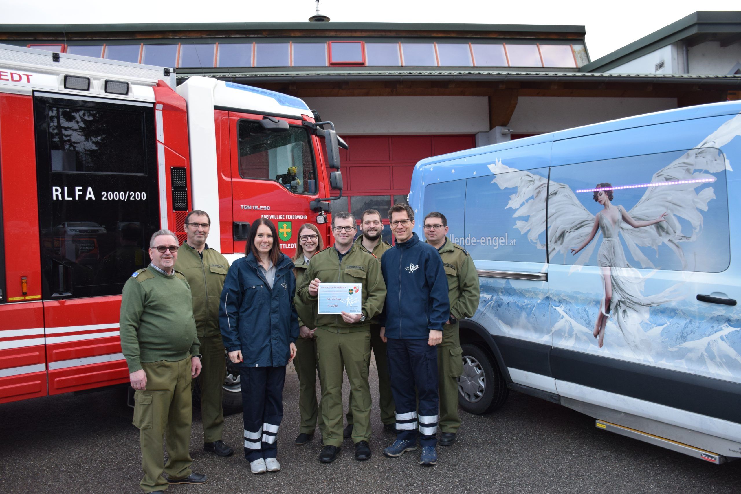 feuerwehr_sattledt_rollende_engel