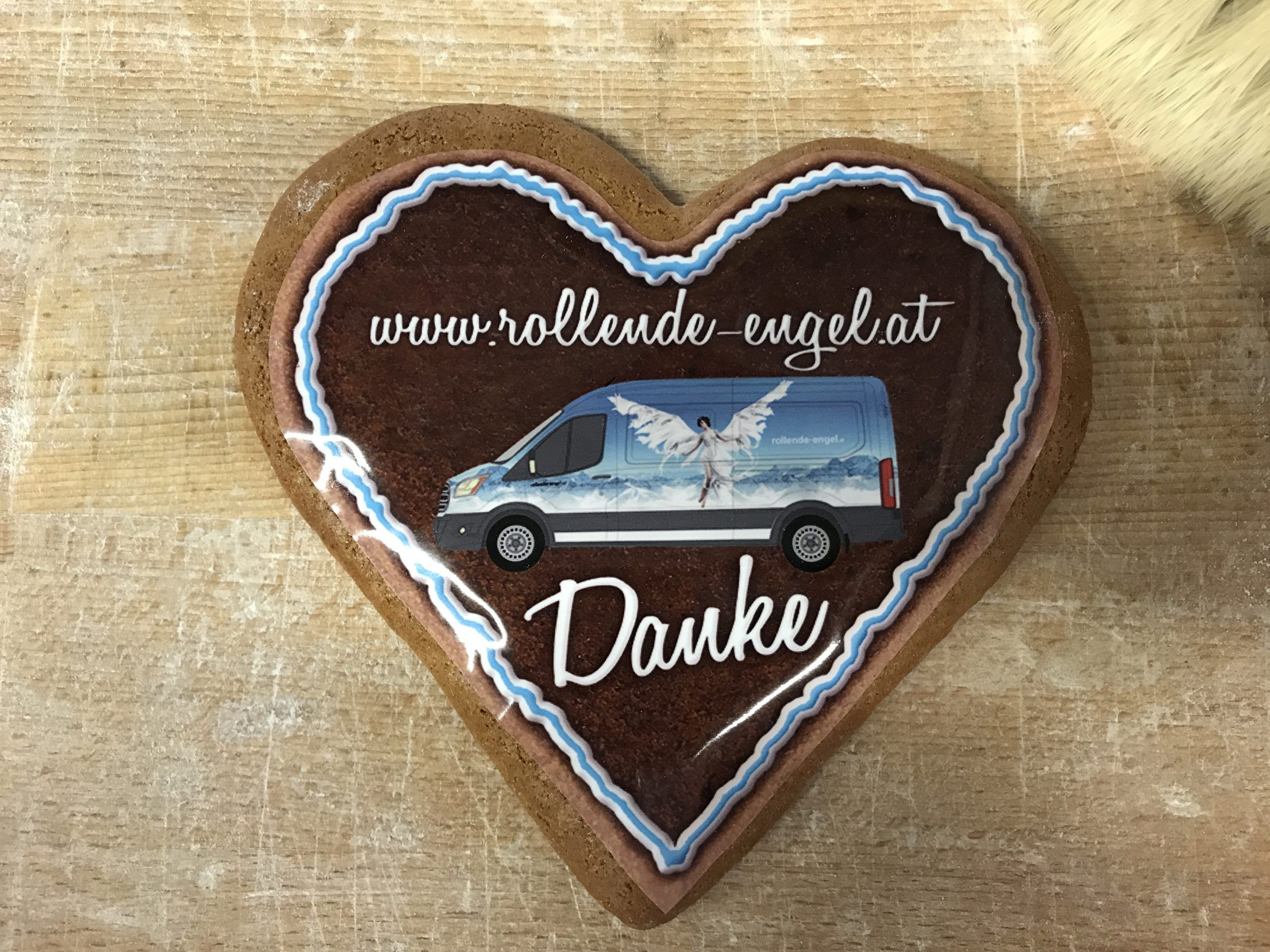 rollendeengel_lebkuchen_gemeinsam_herz_zeigen